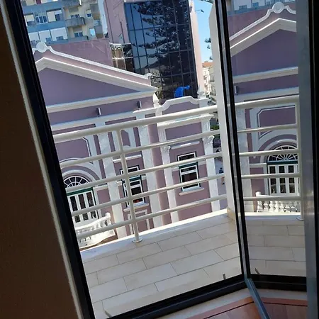 Palace מלון אמאדורה